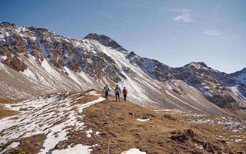 Die Auswahl an Sport- und Entspannungsangeboten in Lenzerheide ist auch im Spätherbst und bei Winterbeginn gross. 