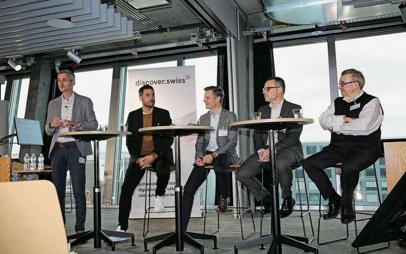 Discover.swiss-Präsident Jon Erni mit Stefan Keller, Philipp Sauber, Richard Kämpf und Christian Laesser (v. l.) am Digital Competence Circle von Discover.swiss.