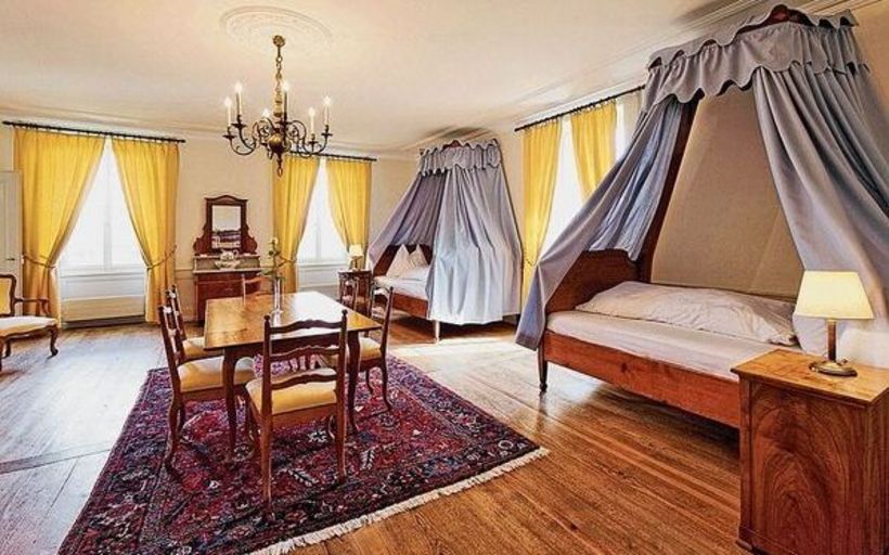 Im Klosterhotel St. Petersinsel in Erlach BE wurde die klösterliche Vergangenheit erlebbar gemacht. 