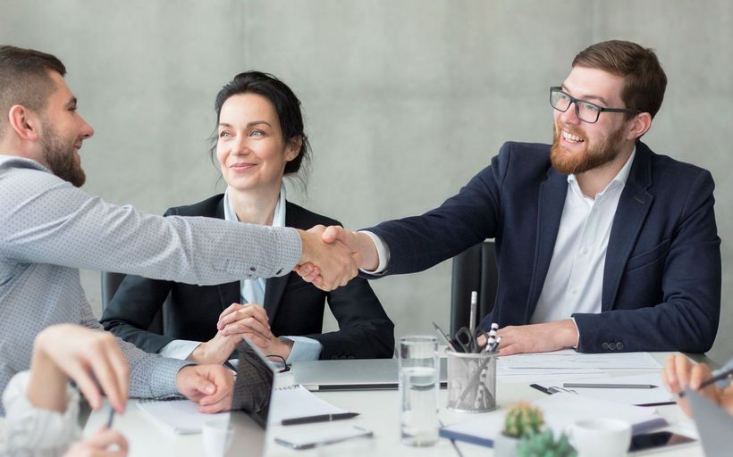 Positive Bewerbungserfahrungen und Wertschätzung der Bewerbenden führen zu langfristigem Erfolg und Mitarbeiterbindung.