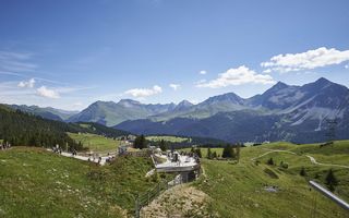 Das Arosa Bärenland, eingebettet in die Schanfigger Natur.
