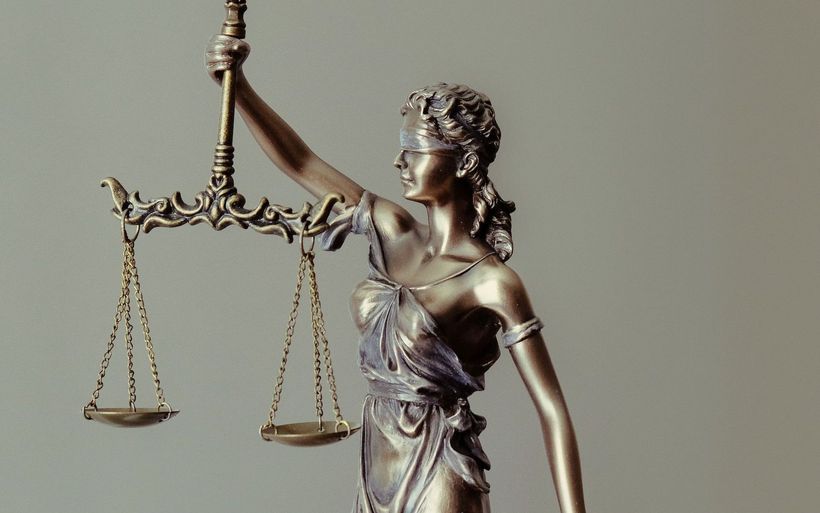 Statue von Dike griech. Göttin der Gerechtigkeit