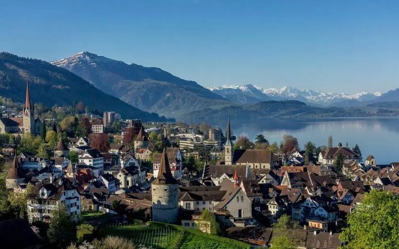 Der Regierungsrat plant, die Höhe der Abgabe festzulegen und zu bestimmen, wie viel davon Zug Tourismus erhalten soll.