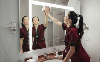 Viktorija Odnodbortsewa ist eine von 66 000 Ukrainerinnen und Ukrainern mit Schutzstatus S. Sie arbeitet seit bald zwei Jahren im Hotel Schweizerhof in Luzern.