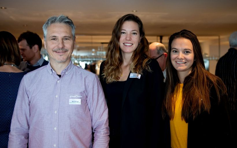 Mik Häfliger, Graubünden Tourismus, Anastasia Hofmann und Naomi MacKenzie, Co-Gründerinnen Kitro.
