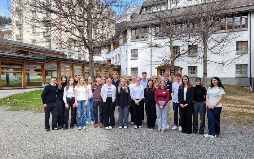 Gruppenbild Teilnehmende Future Hoteliers Challenge der EHL Hotelfachschule Passugg