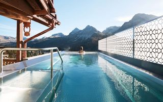 Pool des BelArosa Chaletim