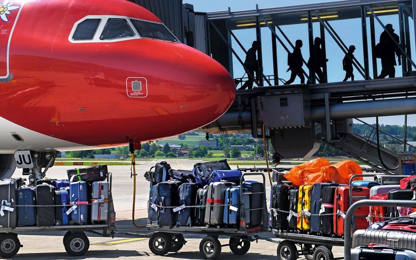 Fluegzeug und Gepacktransport