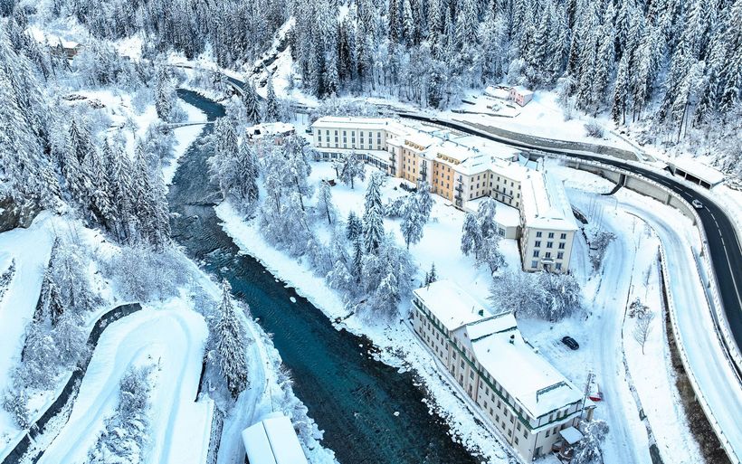 Hotel Scuol Palace im Winter