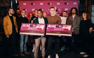 Die Finalistinnen und Finalisten der 13. «Schweizer Nullpromille Trophy» mit den Siegern Praveen Paul und Tobias Schwingshackl (v.l.)