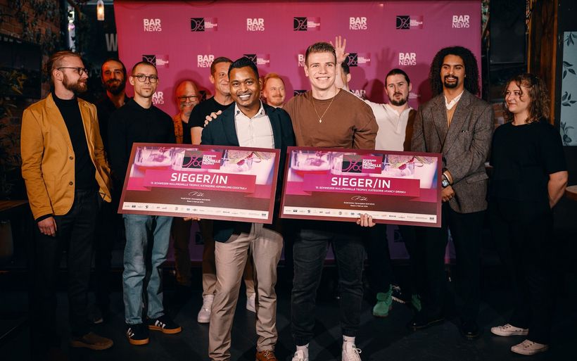 Die Finalistinnen und Finalisten der 13. «Schweizer Nullpromille Trophy» mit den Siegern Praveen Paul und Tobias Schwingshackl (v.l.)