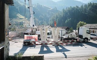 Bau des Weissen Turms in Mulgens