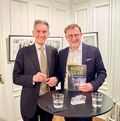 Marco Solari, ehemalige Präsident des Tessiner Tourismusverbandes, mit Claudio Righetti Gastgeber und Managing Owner Righetti & Partner GmbH (v.l.