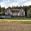 Hotel mit Landwirtschaftsfläche