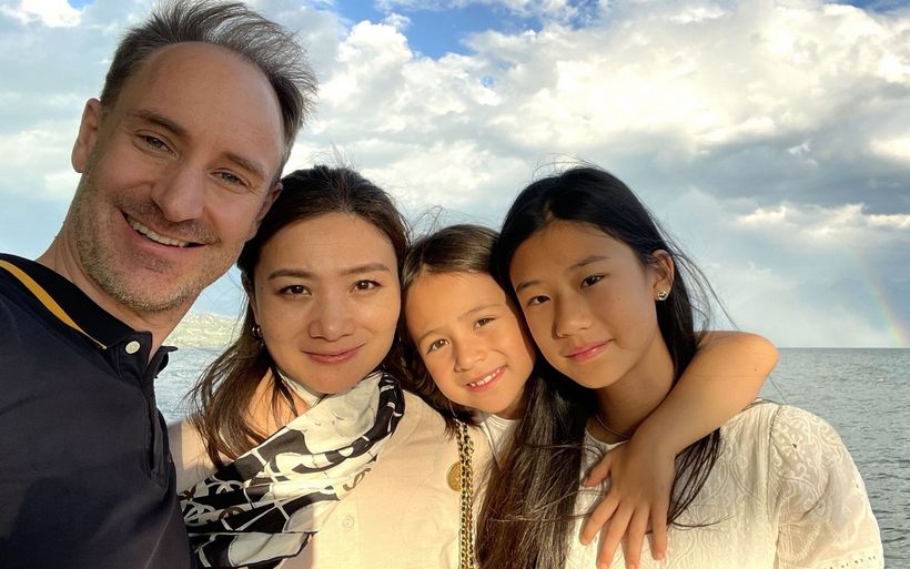 Dany Lützel mit Ehefrau Sissi und den Töchtern Priscilla und Cynthia