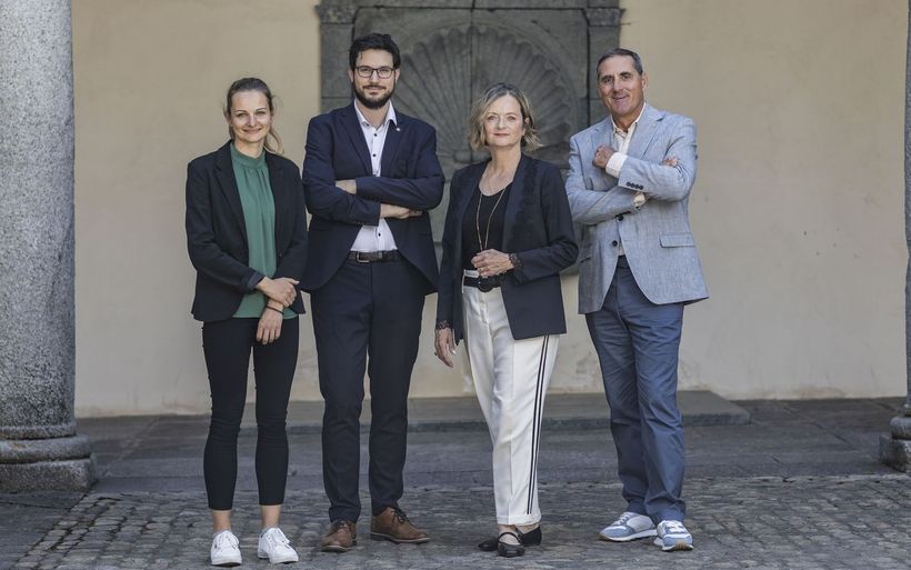 Lena Imstepf, stellvertretende Direktorin, Silvio Burgener, Direktor, Lilian Roten, neu gewählte Verwaltungsratspräsidentin und Stefan Luggen, abtretender Verwaltungsratspräsident (v.l.)