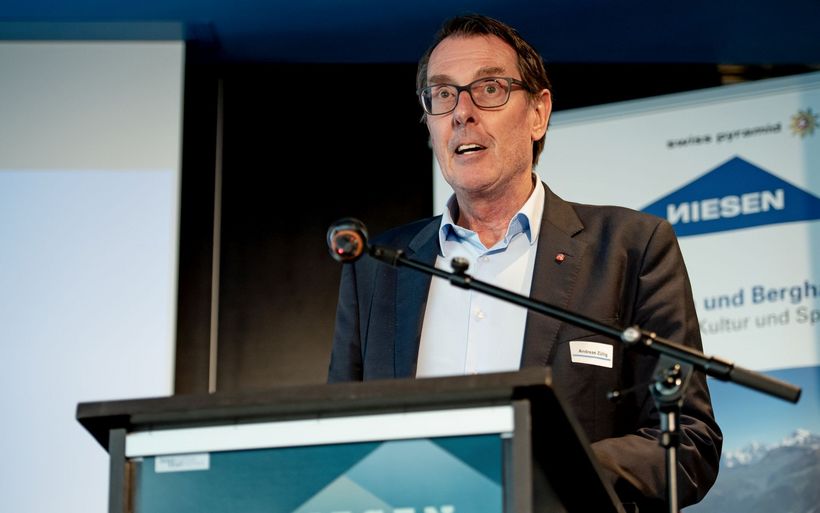 Laudator Andreas Züllig, Präsident HotellerieSuisse.