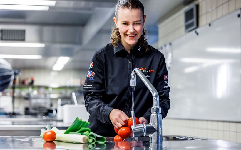 Lerndende in der Küche