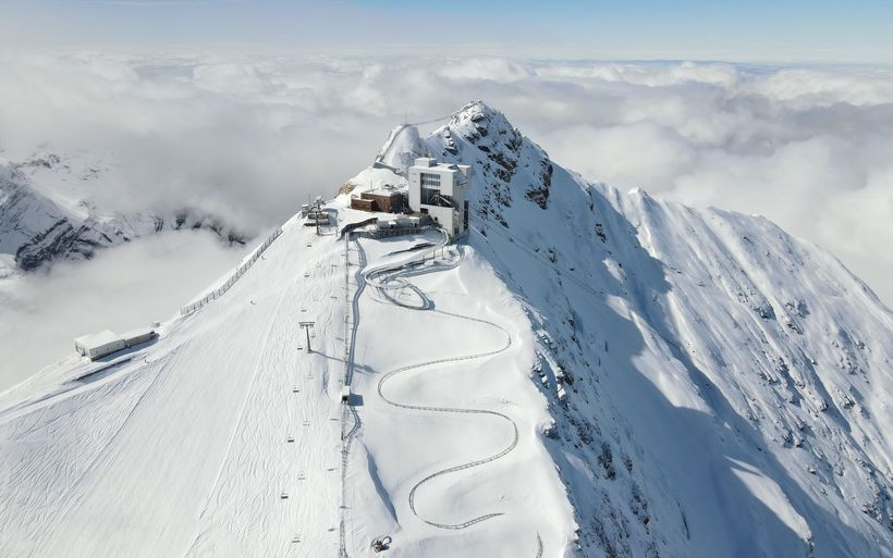 Bild Glacier 3000 im Schnee mit Sonnenschein