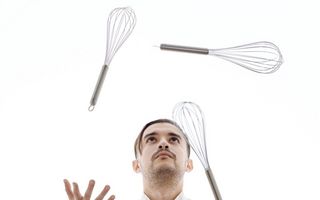 Le pâtissier Othmane Khoris en action