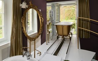 La fameuse baignoire sur rails