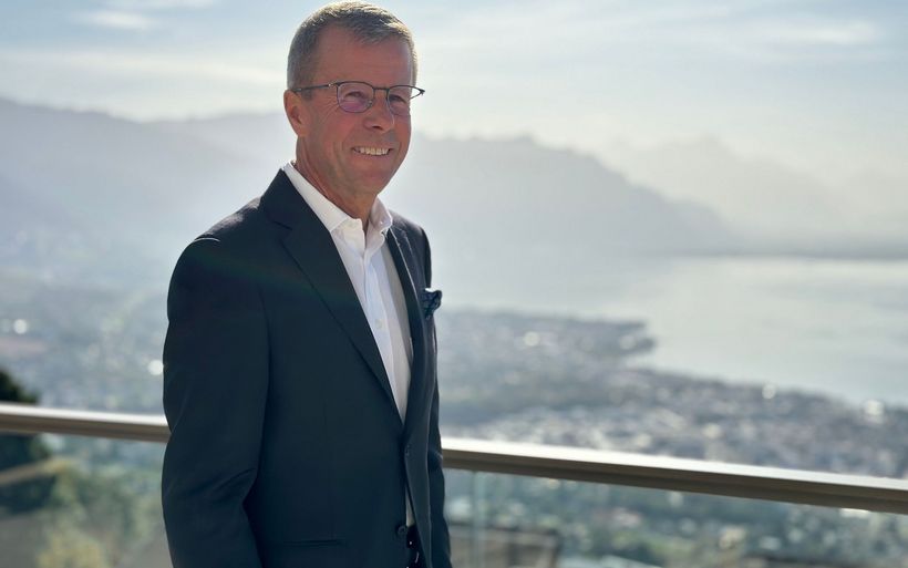 Un directeur par dessus les nuages au Mirador