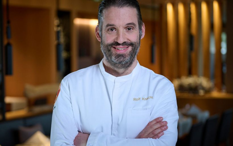 Der neue Chefkoch, Rolf Knecht, setzt sich für regionale Produkte ein.