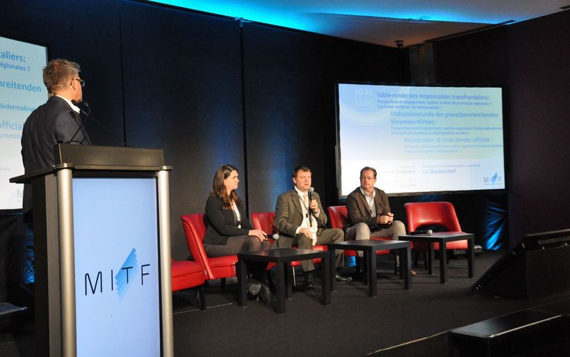 Lia Backendorf (coordinatrice du projet Via Mosel), Emmanuel Fragnière (prof. HES-SO Valais) et Vincent Delaître (directeur OT d'Evian) ont échangé sur les défis du tourisme transfrontalier.